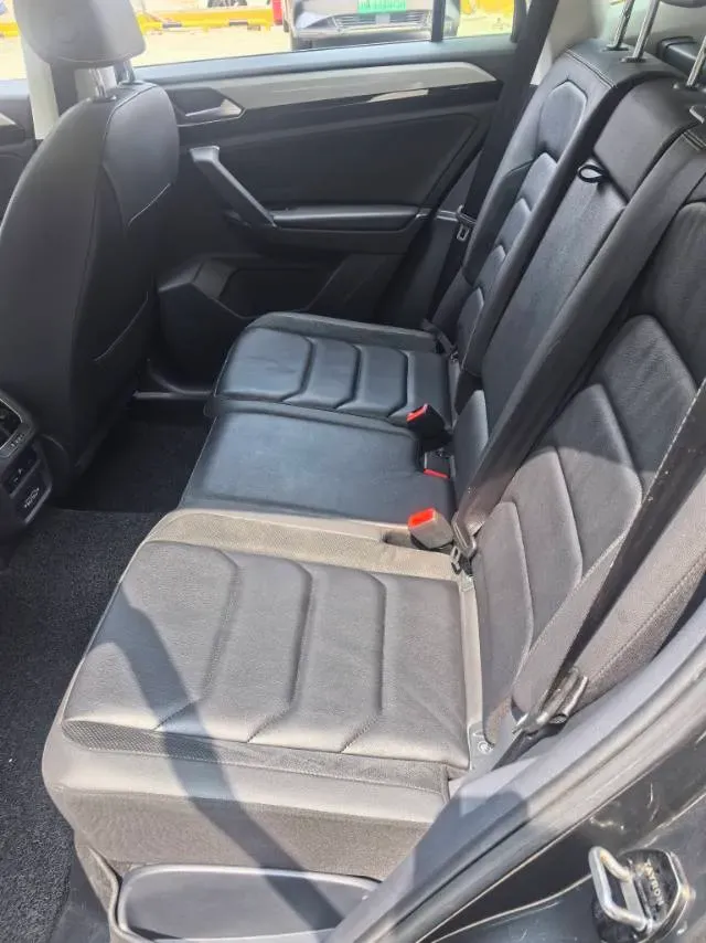 2019 Jeep Cherokee 2.0T 234HP L4 9AT,autocango,china used car exporter,china ev exporter,chinese used car exporter,chinese used ev exporter