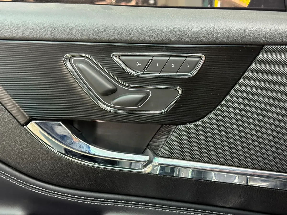 2022 Lincoln Corsair 2.0T 245HP L4 8AT,autocango,china used car exporter,china ev exporter,chinese used car exporter,chinese used ev exporter