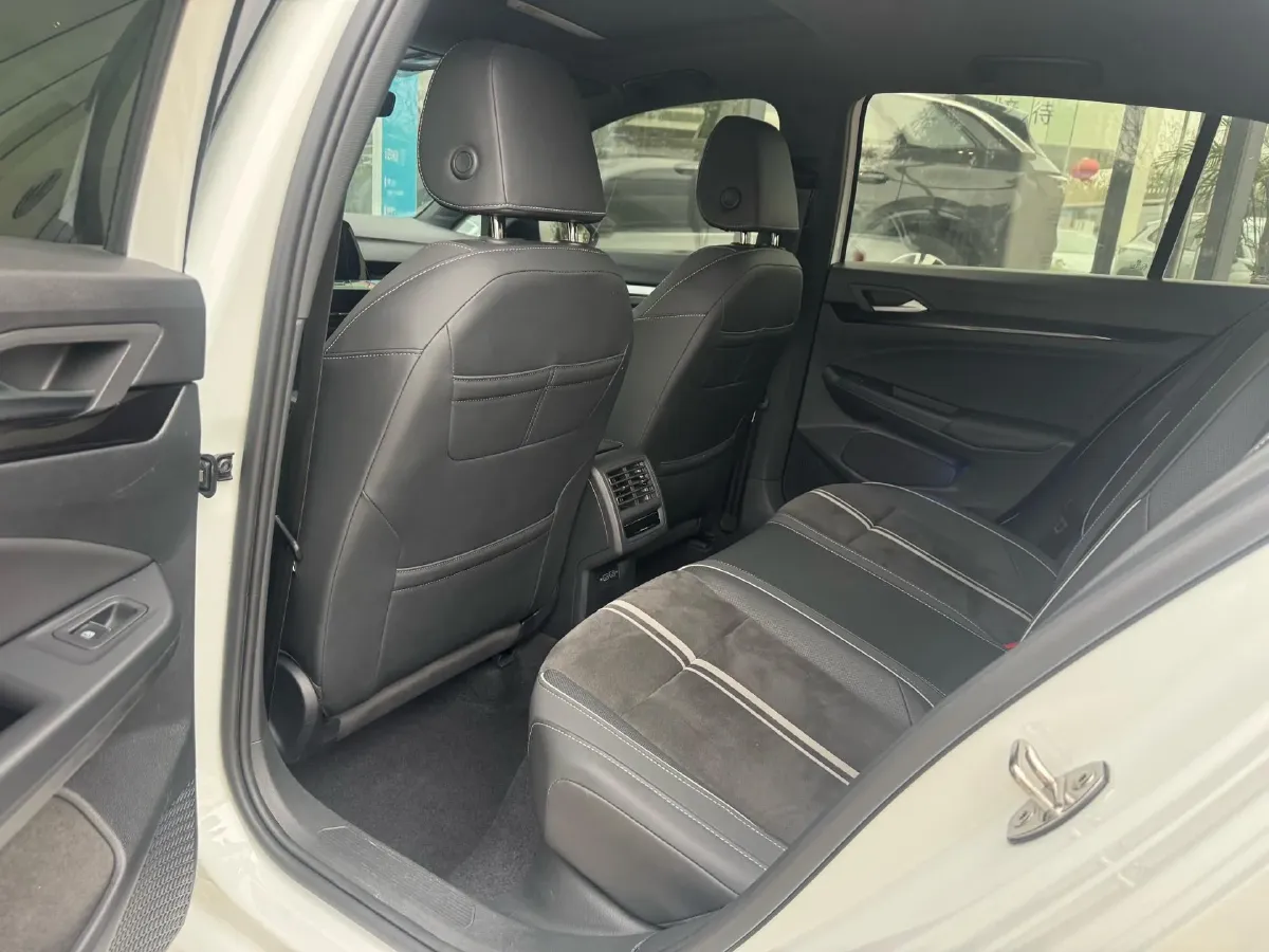 2023 Volkswagen Golf 1.4T 150HP L4 7DCT,autocango,china used car exporter,china ev exporter,chinese used car exporter,chinese used ev exporter