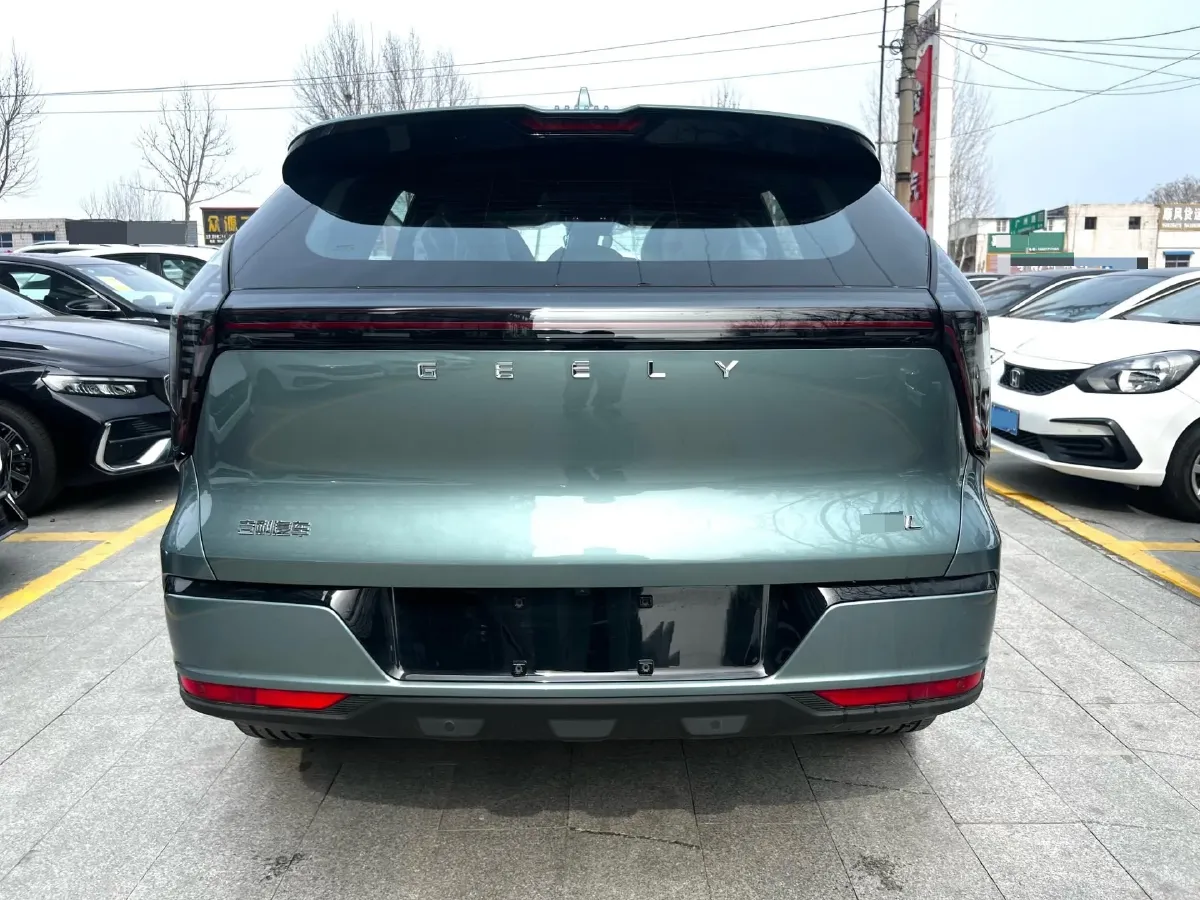 2025 Geely StarRay 1.5T 181HP L4 7DCT,autocango,china used car exporter,china ev exporter,chinese used car exporter,chinese used ev exporter