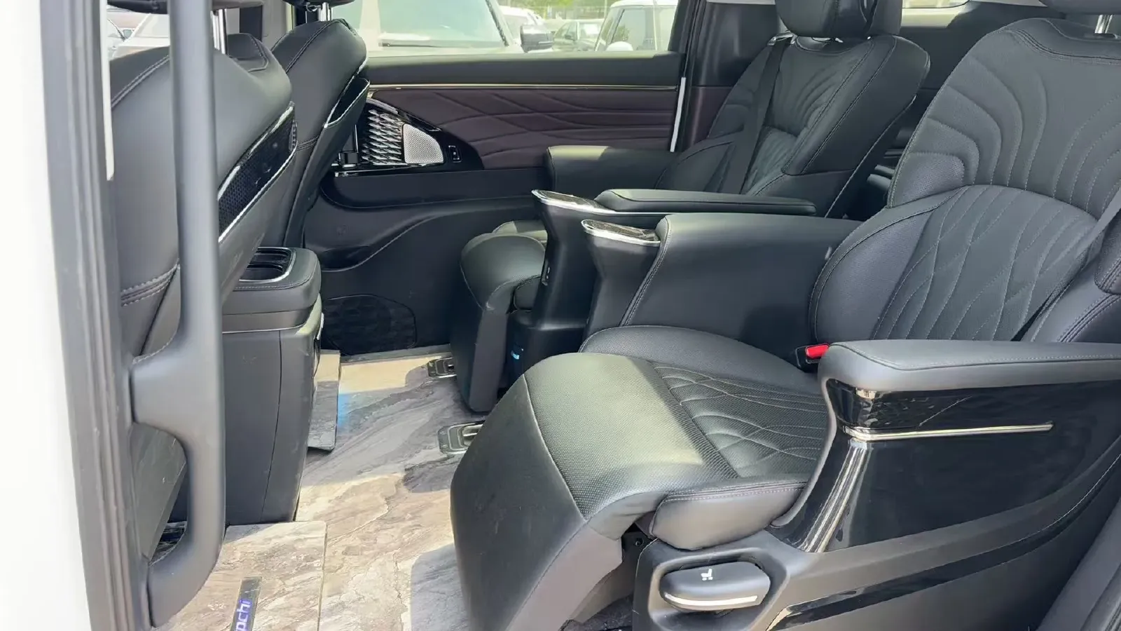 2024 GAC Trumpchi M8 2.0T 252HP L4 8AT,autocango,china used car exporter,china ev exporter,chinese used car exporter,chinese used ev exporter