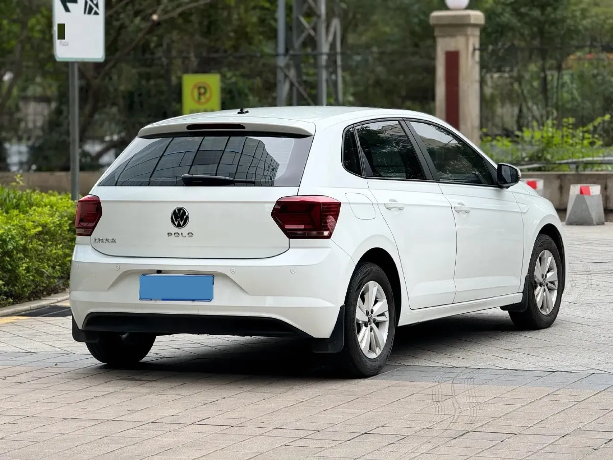 2023 Volkswagen Polo 1.5L 110HP L4 6AT,autocango,china used car exporter,china ev exporter,chinese used car exporter,chinese used ev exporter