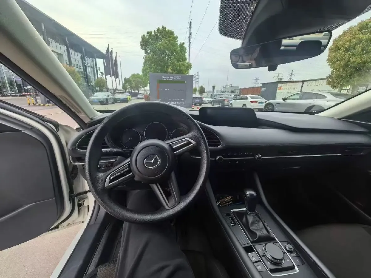 2020 Mazda 3 Axela 1.5L 117HP L4 6AT,autocango,china used car exporter,china ev exporter,chinese used car exporter,chinese used ev exporter