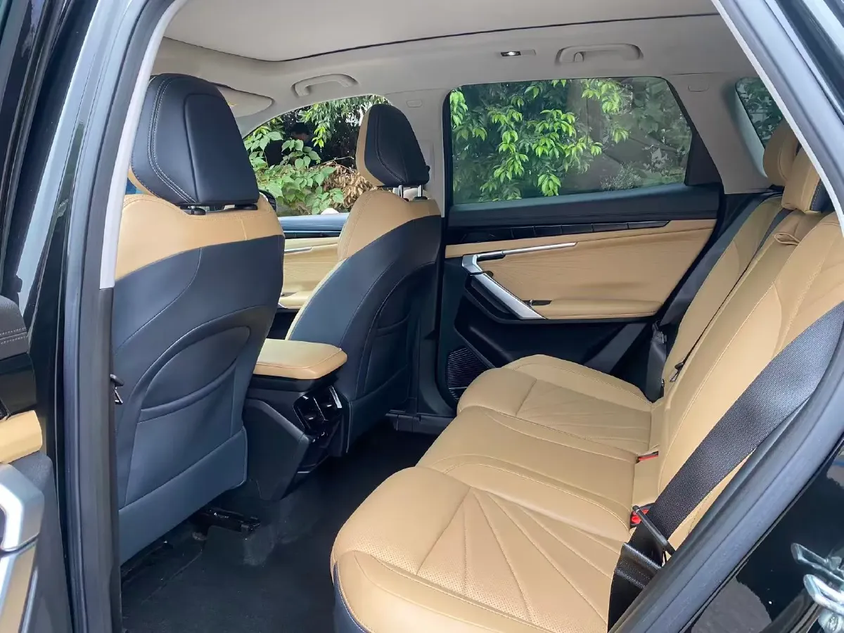 2023 Geely StarRay 1.5T 181HP L4 7DCT,autocango,china used car exporter,china ev exporter,chinese used car exporter,chinese used ev exporter