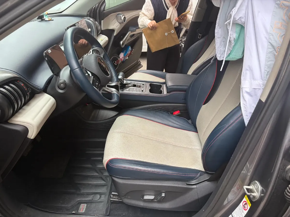 2022 Hycan Z03 BEV 64.23KWH,autocango,china used car exporter,china ev exporter,chinese used car exporter,chinese used ev exporter