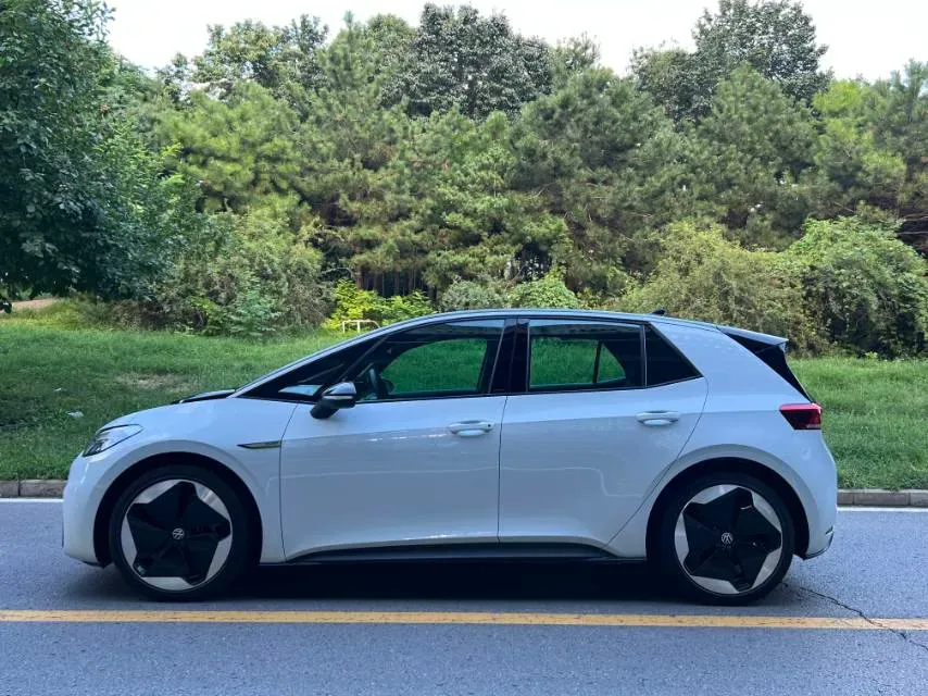 2024 Volkswagen ID.3 BEV 52.8KWH,autocango,china used car exporter,china ev exporter,chinese used car exporter,chinese used ev exporter