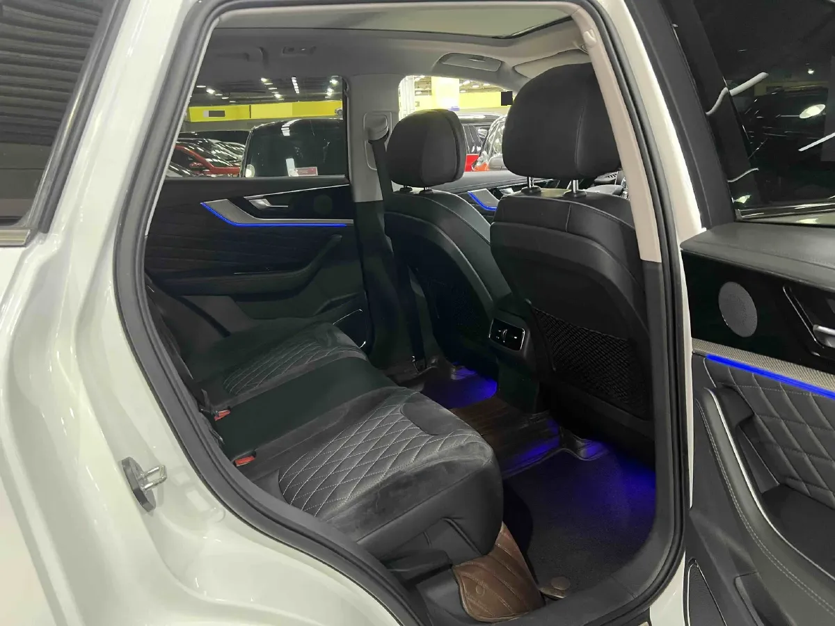 2019 HongQi HS5 2.0T 224HP L4 6AT,autocango,china used car exporter,china ev exporter,chinese used car exporter,chinese used ev exporter