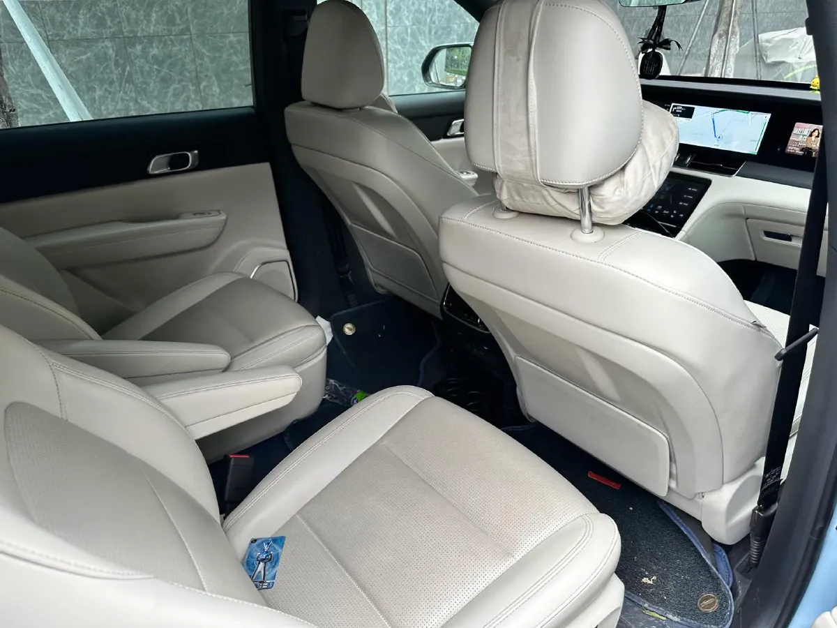 2021 Li ONE Range Extended 131HP REEV 40.5KWH,autocango,china used car exporter,china ev exporter,chinese used car exporter,chinese used ev exporter