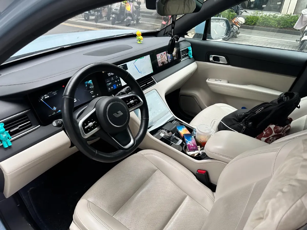 2021 Li ONE Range Extended 131HP REEV 40.5KWH,autocango,china used car exporter,china ev exporter,chinese used car exporter,chinese used ev exporter