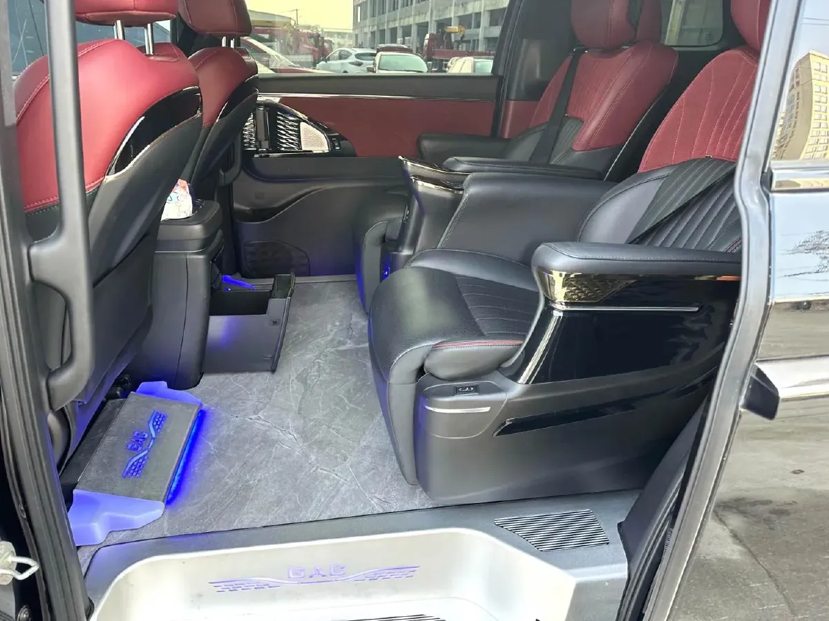 2024 GAC Trumpchi M8 2.0T 252HP L4 8AT,autocango,china used car exporter,china ev exporter,chinese used car exporter,chinese used ev exporter