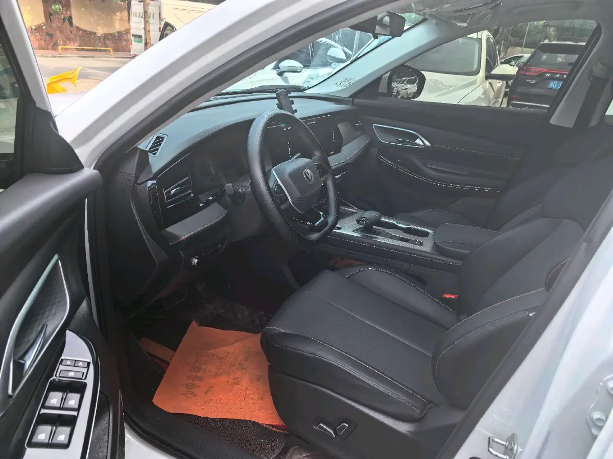 2024 ChangAn X7 PLUS 1.5T 188HP L4 7DCT,autocango,china used car exporter,china ev exporter,chinese used car exporter,chinese used ev exporter