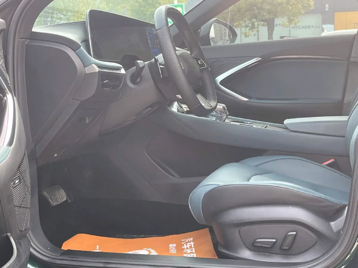 2023 MG 7 2.0T 261HP L4 9AT,autocango,china used car exporter,china ev exporter,chinese used car exporter,chinese used ev exporter