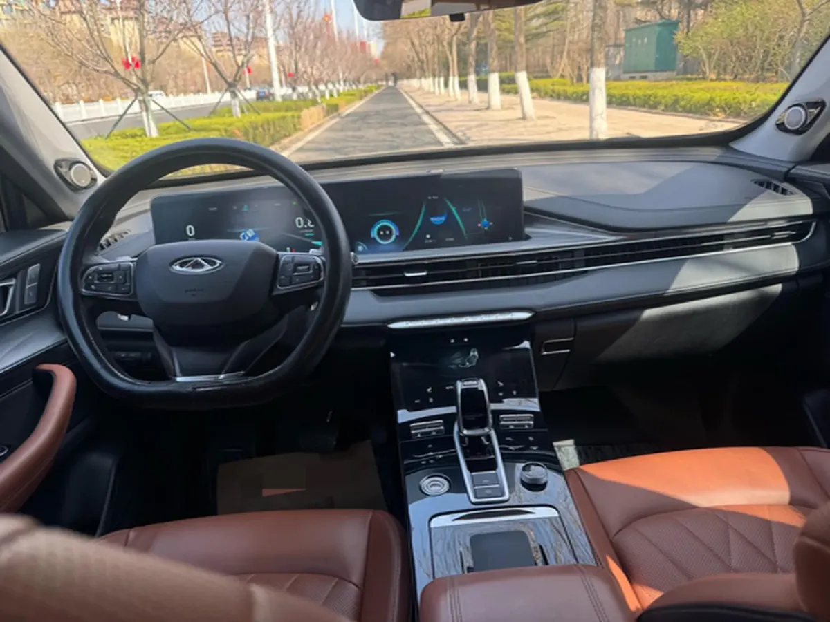 2021 Chery Tiggo 8 Plus 1.6T 197HP L4 7DCT,autocango,china used car exporter,china ev exporter,chinese used car exporter,chinese used ev exporter