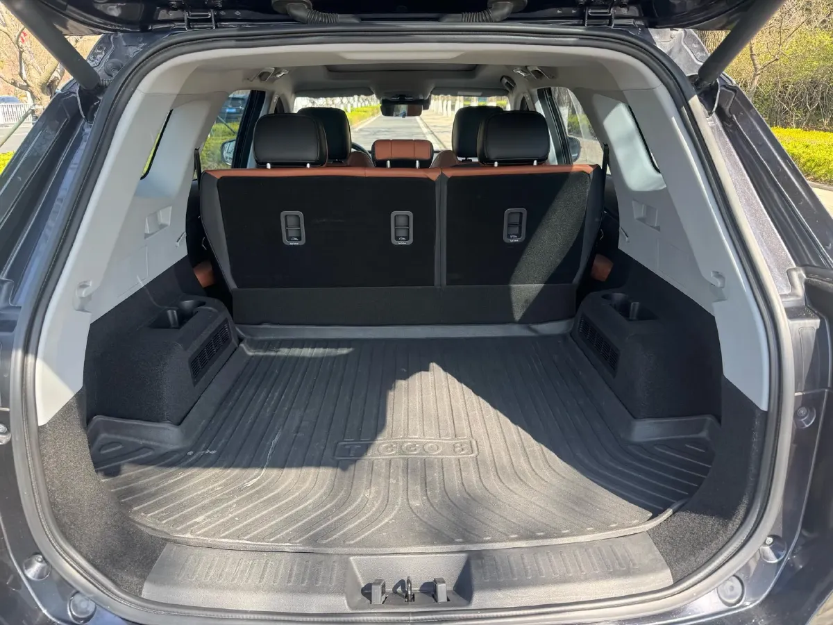 2021 Chery Tiggo 8 Plus 1.6T 197HP L4 7DCT,autocango,china used car exporter,china ev exporter,chinese used car exporter,chinese used ev exporter