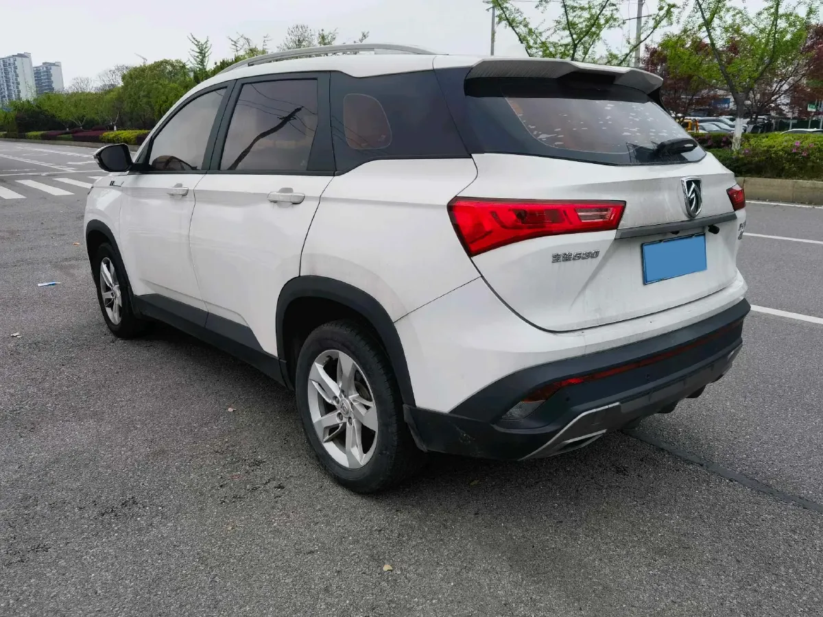 2018 BaoJun 530 1.5T 150HP L4 6MT,autocango,china used car exporter,china ev exporter,chinese used car exporter,chinese used ev exporter