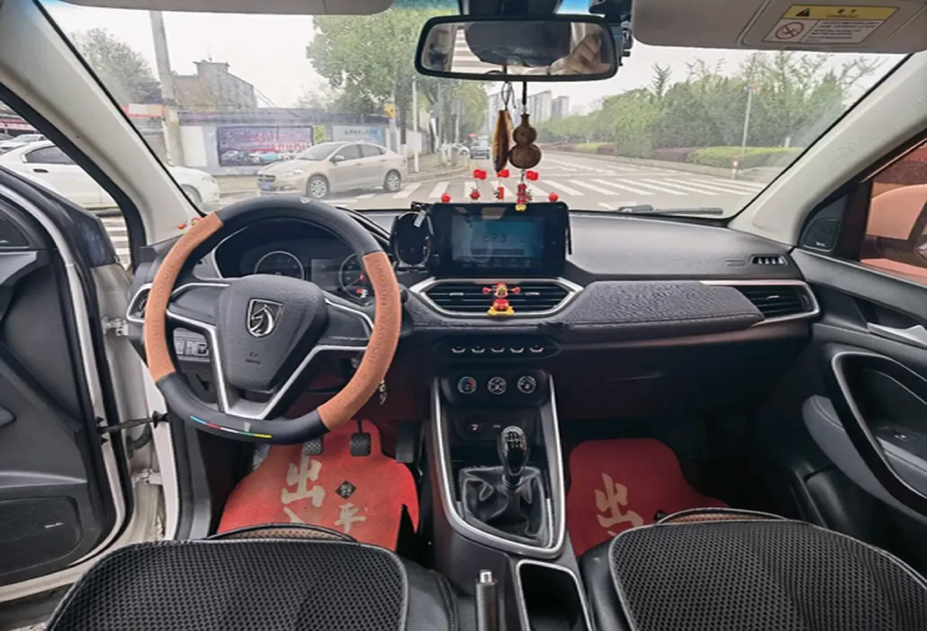 2018 BaoJun 530 1.5T 150HP L4 6MT,autocango,china used car exporter,china ev exporter,chinese used car exporter,chinese used ev exporter