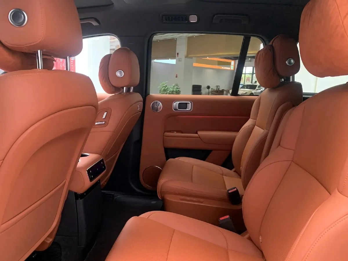 2025 Li L8 Range Extended 154HP REEV,autocango,china used car exporter,china ev exporter,chinese used car exporter,chinese used ev exporter