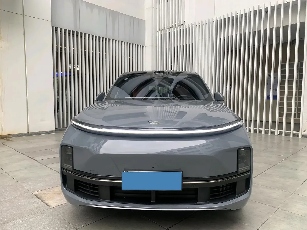 2025 Li L8 Range Extended 154HP REEV,autocango,china used car exporter,china ev exporter,chinese used car exporter,chinese used ev exporter