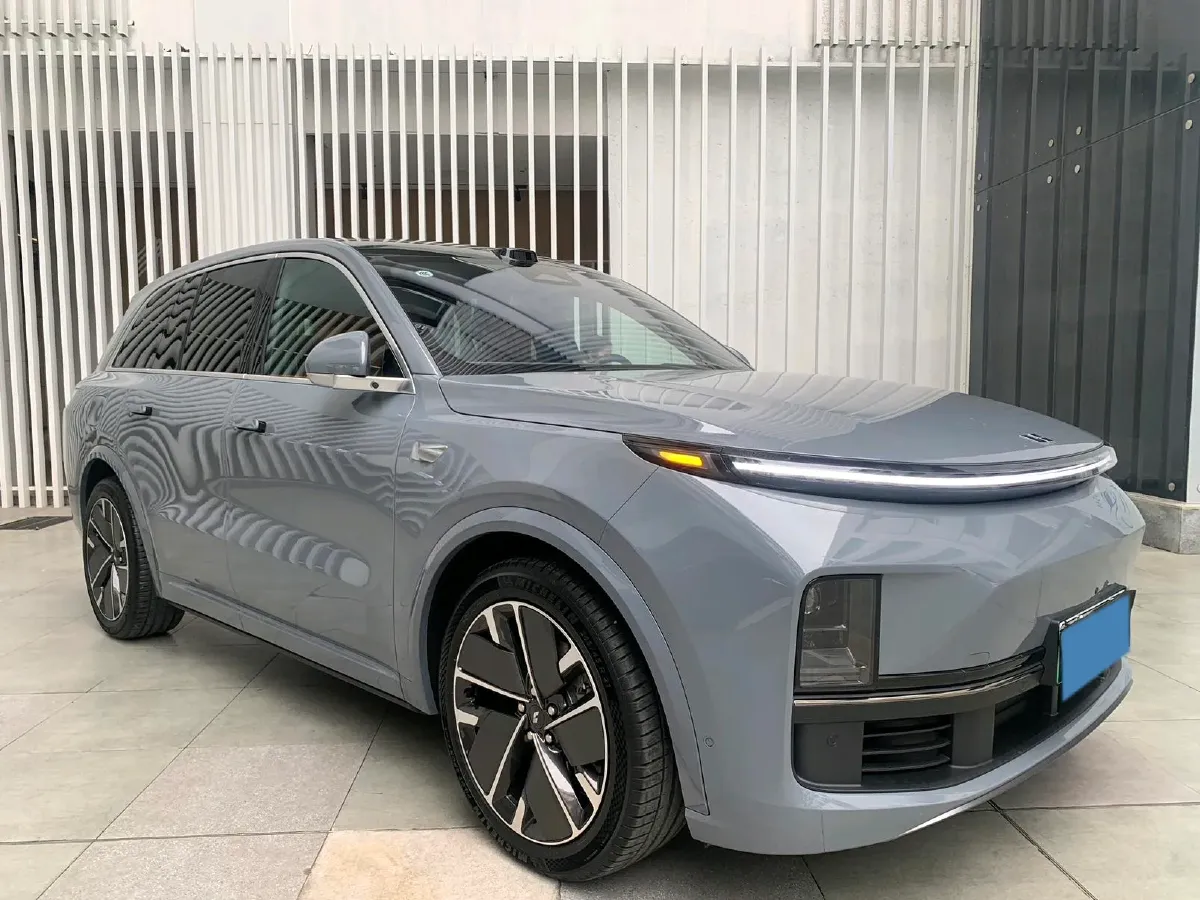 2025 Li L8 Range Extended 154HP REEV,autocango,china used car exporter,china ev exporter,chinese used car exporter,chinese used ev exporter