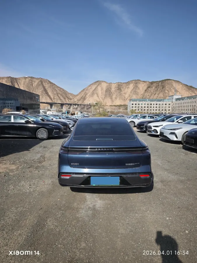 2025 Geely Galaxy Starshine 8 1.5T 163HP L4 3DHT PHEV 27.69KWH,autocango,china used car exporter,china ev exporter,chinese used car exporter,chinese used ev exporter