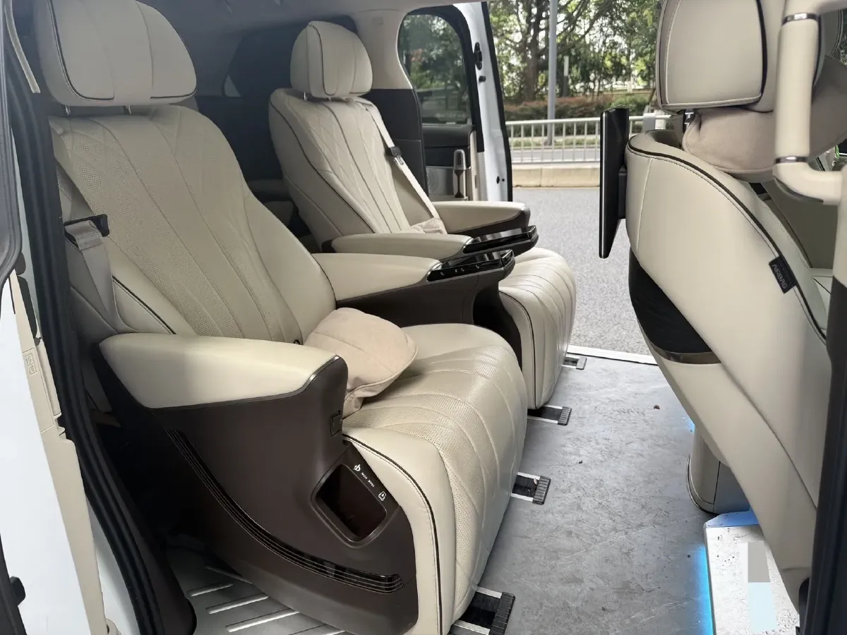2024 Denza D9 1.5T 139HP L4 E-CVT PHEV 40KWH,autocango,china used car exporter,china ev exporter,chinese used car exporter,chinese used ev exporter