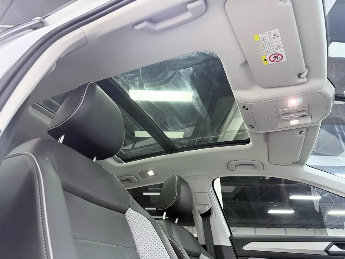 2023 Volkswagen T-Roc 1.4T 150HP L4 7DCT,autocango,china used car exporter,china ev exporter,chinese used car exporter,chinese used ev exporter