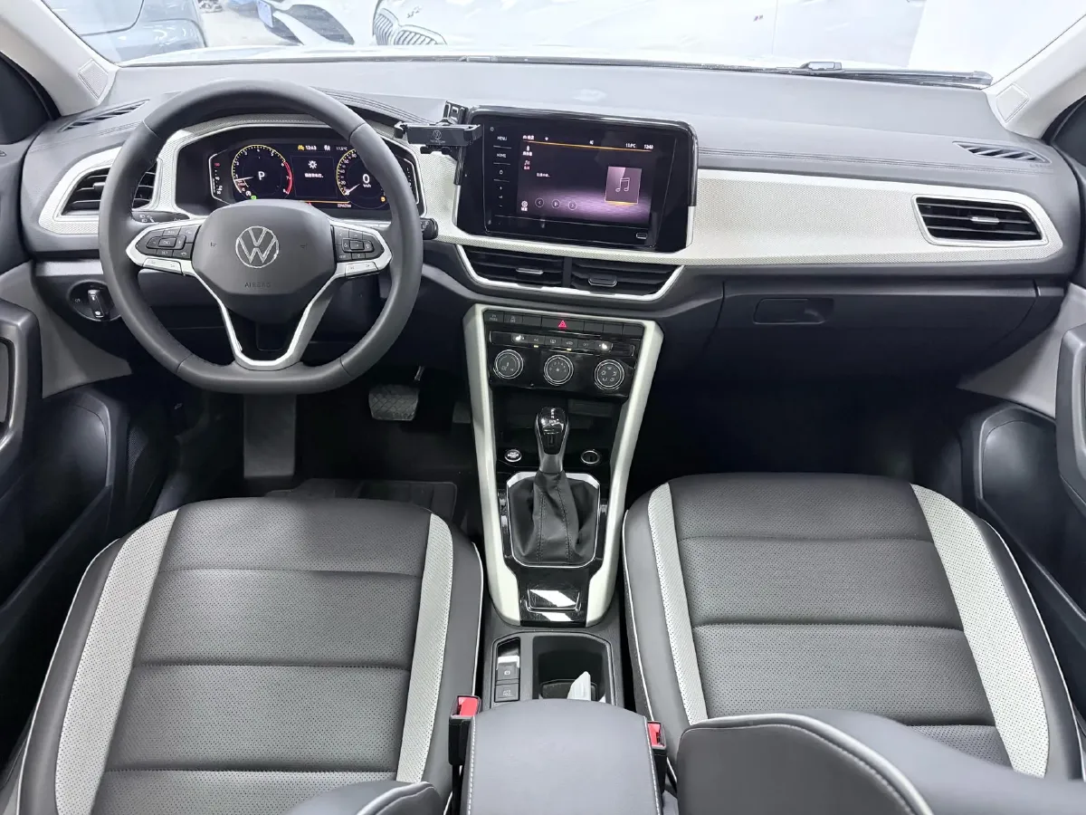 2023 Volkswagen T-Roc 1.4T 150HP L4 7DCT,autocango,china used car exporter,china ev exporter,chinese used car exporter,chinese used ev exporter