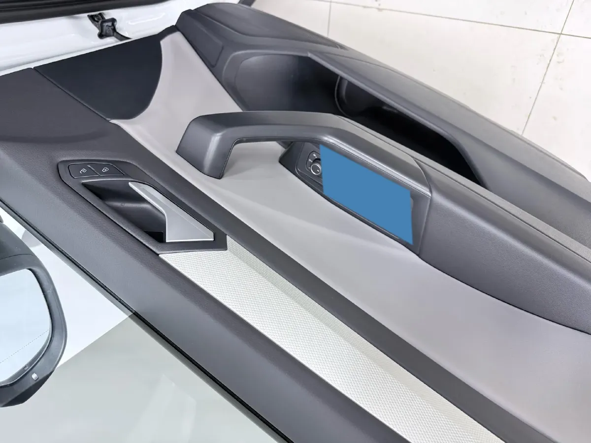 2023 Volkswagen T-Roc 1.4T 150HP L4 7DCT,autocango,china used car exporter,china ev exporter,chinese used car exporter,chinese used ev exporter