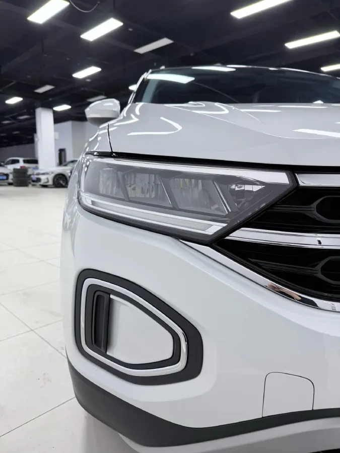 2023 Volkswagen T-Roc 1.4T 150HP L4 7DCT,autocango,china used car exporter,china ev exporter,chinese used car exporter,chinese used ev exporter