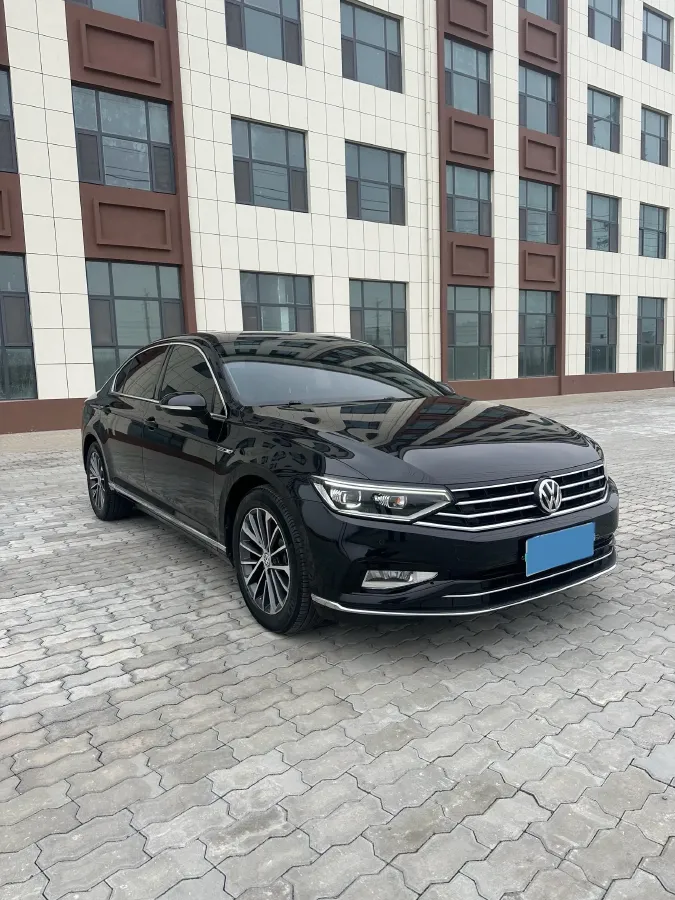 2020 Volkswagen Magotan 2.0T 186HP L4 7DCT,autocango,china used car exporter,china ev exporter,chinese used car exporter,chinese used ev exporter