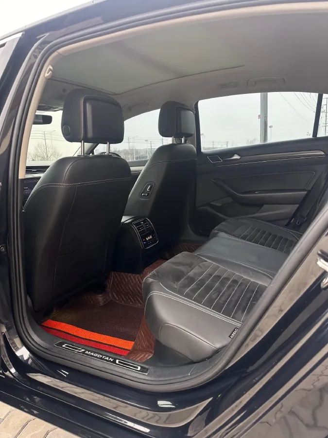 2020 Volkswagen Magotan 2.0T 186HP L4 7DCT,autocango,china used car exporter,china ev exporter,chinese used car exporter,chinese used ev exporter