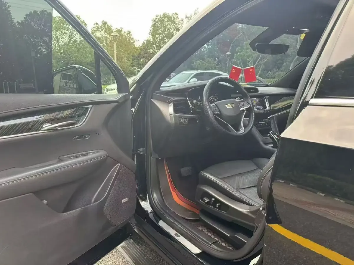 2020 Cadillac XT6 2.0T 241HP L4 9AT,autocango,china used car exporter,china ev exporter,chinese used car exporter,chinese used ev exporter