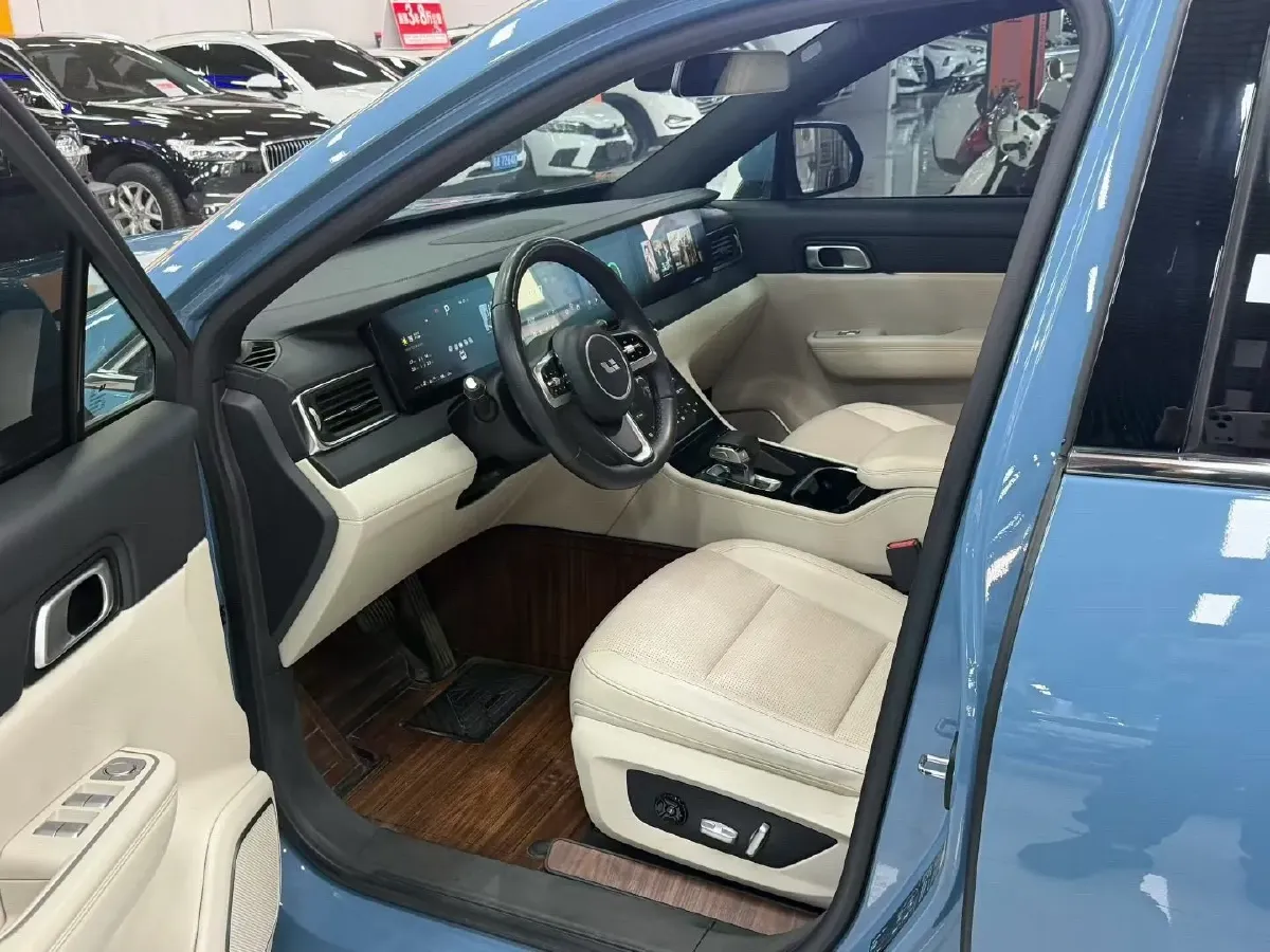 2021 Li ONE Range Extended 131HP REEV 40.5KWH,autocango,china used car exporter,china ev exporter,chinese used car exporter,chinese used ev exporter