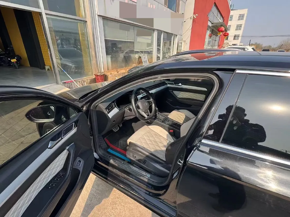 2023 Volkswagen Magotan 2.0T 186HP L4 7DCT,autocango,china used car exporter,china ev exporter,chinese used car exporter,chinese used ev exporter