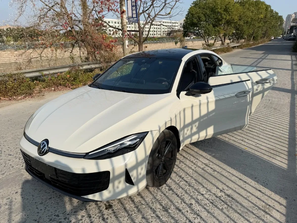 2026 Volkswagen Lamando 2.0T 220HP L4 7DCT,autocango,china used car exporter,china ev exporter,chinese used car exporter,chinese used ev exporter