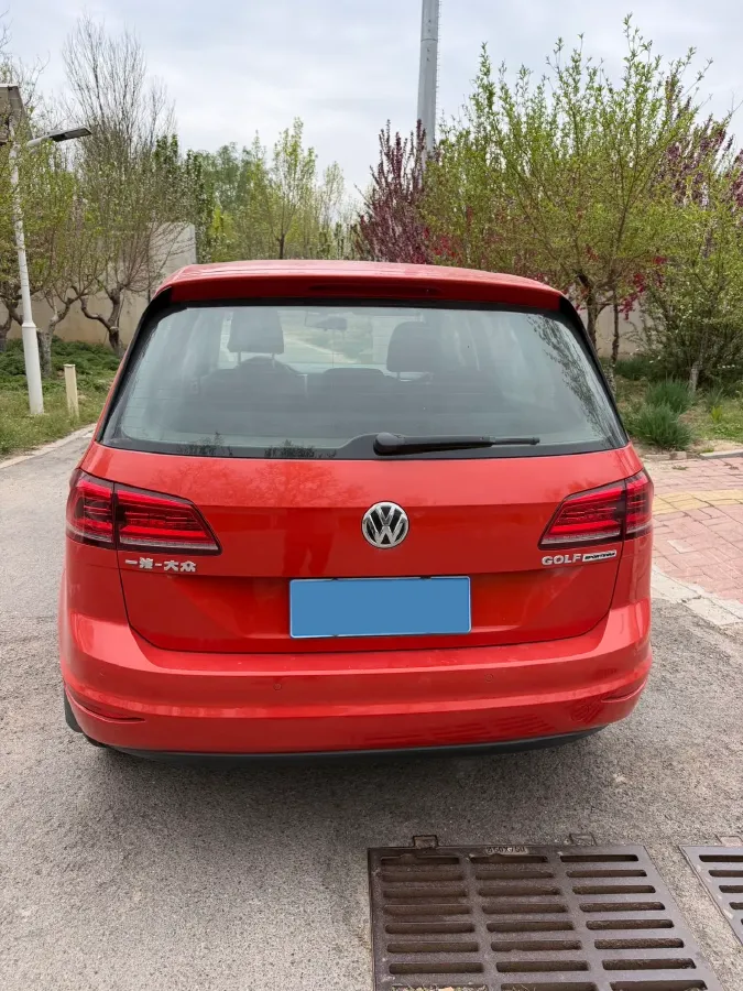 2016 Volkswagen Golf Sportsvan 1.6L 110HP L4 6AT,autocango,china used car exporter,china ev exporter,chinese used car exporter,chinese used ev exporter