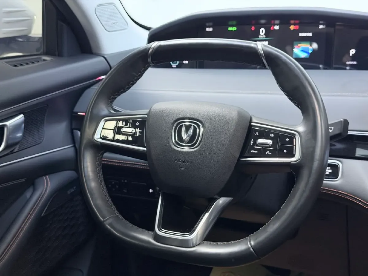 2021 ChangAn UNI-K 2.0T 233HP L4 8AT,autocango,china used car exporter,china ev exporter,chinese used car exporter,chinese used ev exporter