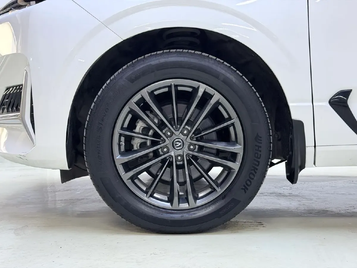 2021 ChangAn UNI-K 2.0T 233HP L4 8AT,autocango,china used car exporter,china ev exporter,chinese used car exporter,chinese used ev exporter