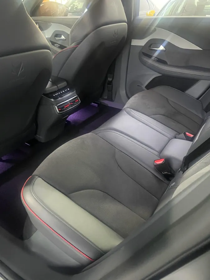 2022 ARCFOX αS BEV 74.5KWH,autocango,china used car exporter,china ev exporter,chinese used car exporter,chinese used ev exporter