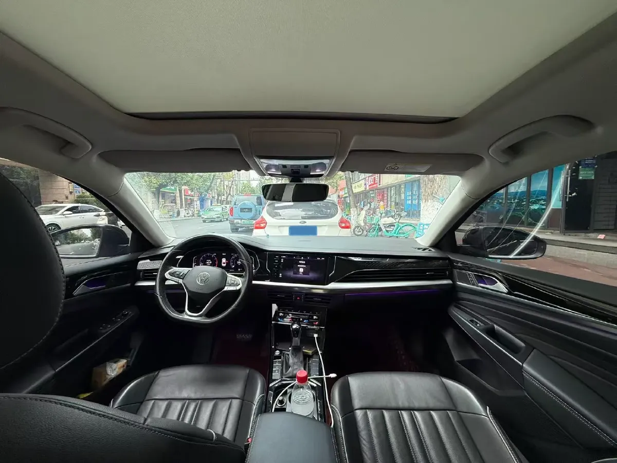 2021 Volkswagen Passat 2.0T 186HP L4 7DCT,autocango,china used car exporter,china ev exporter,chinese used car exporter,chinese used ev exporter