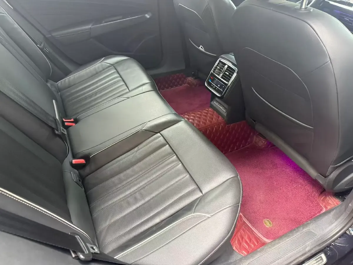 2021 Volkswagen Passat 2.0T 186HP L4 7DCT,autocango,china used car exporter,china ev exporter,chinese used car exporter,chinese used ev exporter