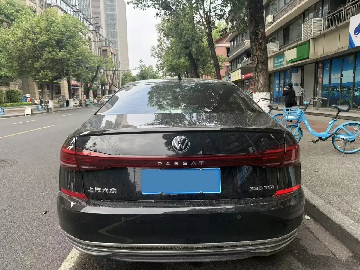 2021 Volkswagen Passat 2.0T 186HP L4 7DCT,autocango,china used car exporter,china ev exporter,chinese used car exporter,chinese used ev exporter