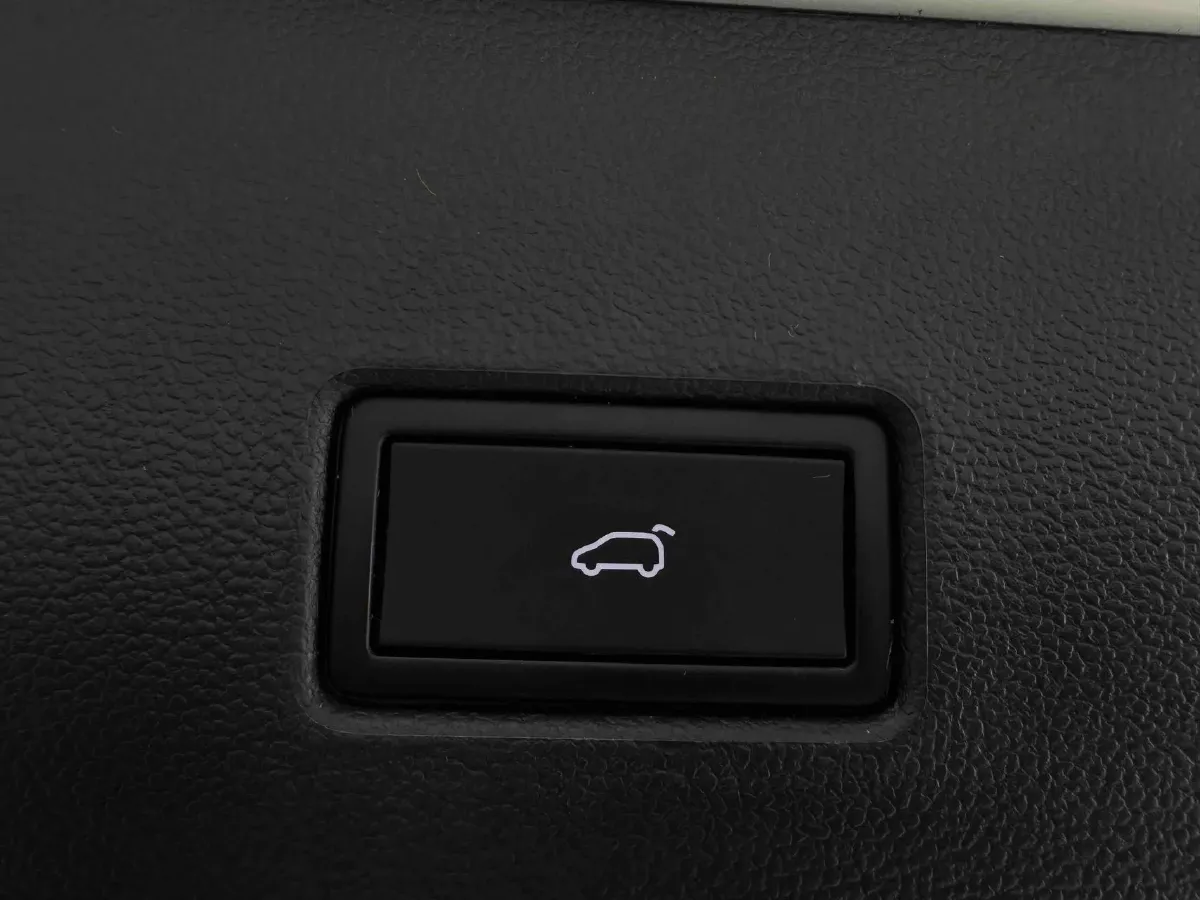 2022 Volkswagen T-Roc 1.4T 150HP L4 7DCT,autocango,china used car exporter,china ev exporter,chinese used car exporter,chinese used ev exporter