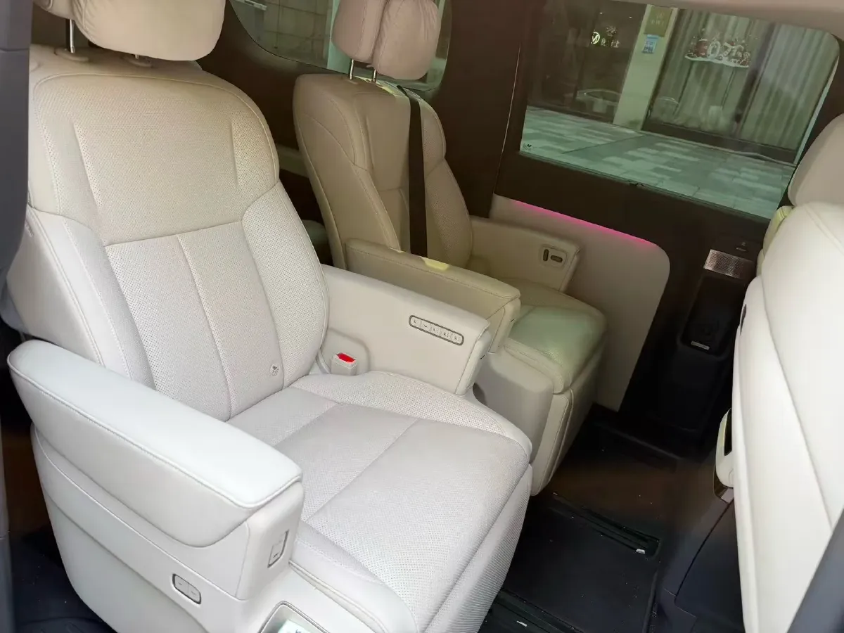 2025 Li MEGA BEV,autocango,china used car exporter,china ev exporter,chinese used car exporter,chinese used ev exporter