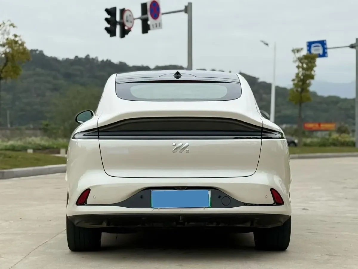 2023 IM LS6 BEV 71KWH,autocango,china used car exporter,china ev exporter,chinese used car exporter,chinese used ev exporter