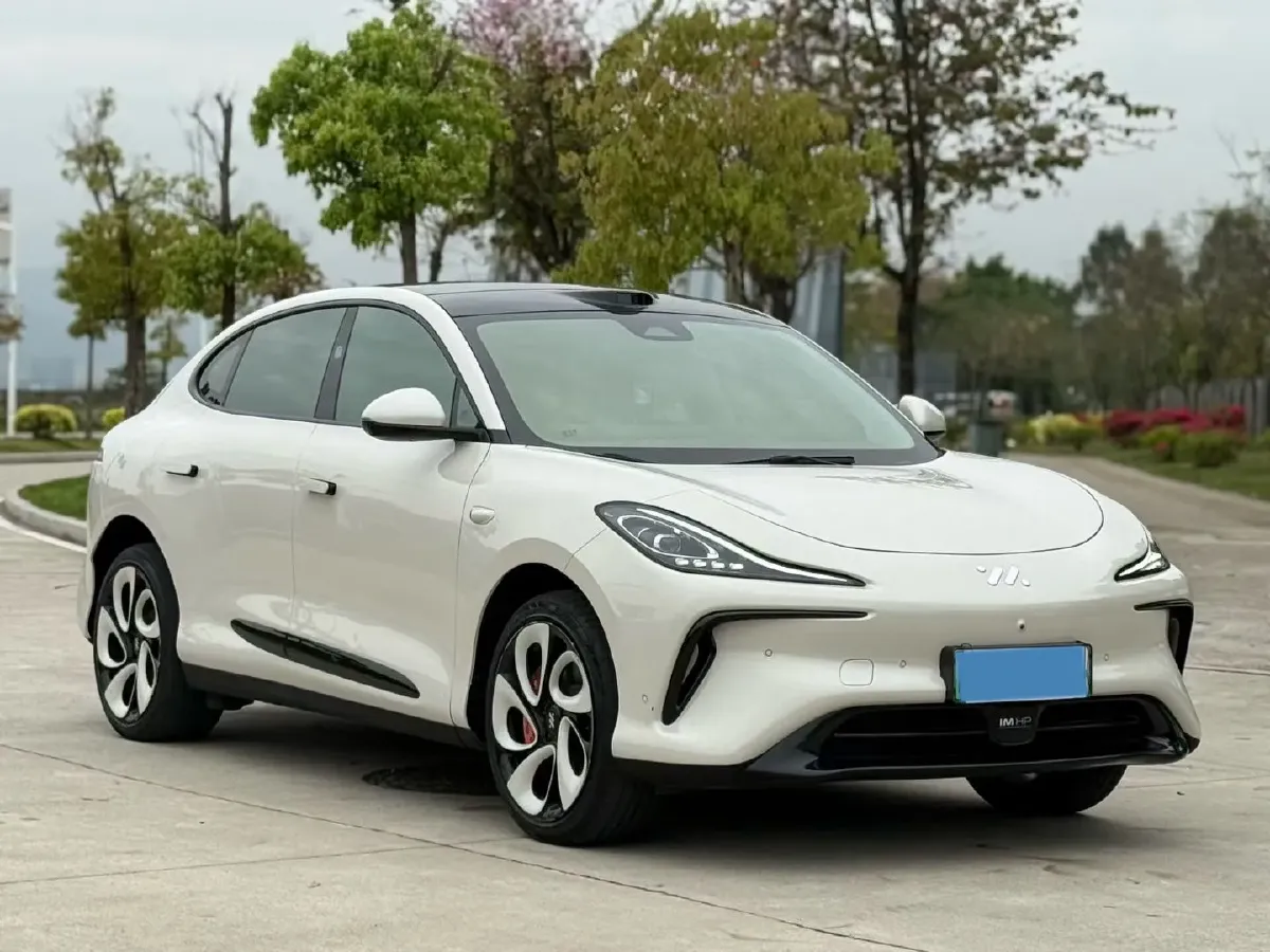 2023 IM LS6 BEV 71KWH,autocango,china used car exporter,china ev exporter,chinese used car exporter,chinese used ev exporter