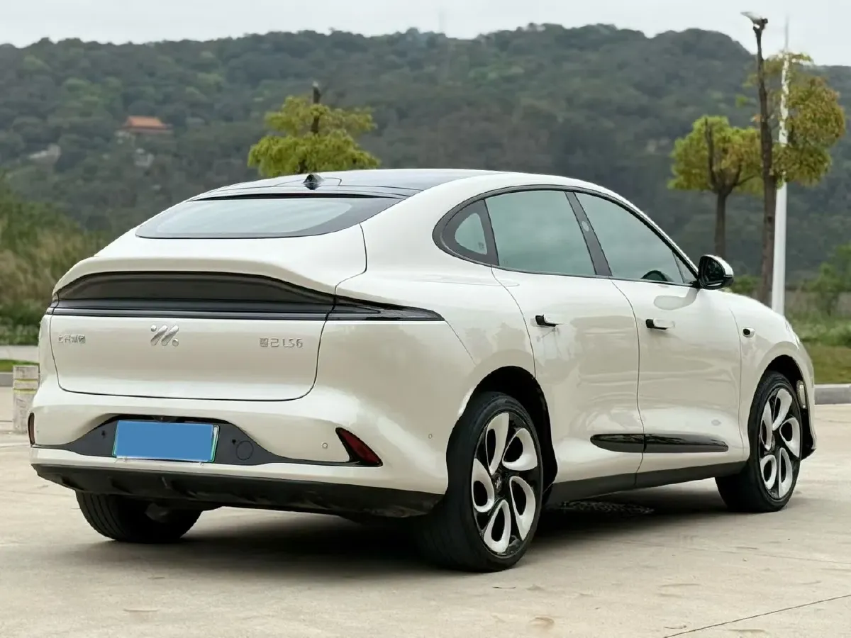2023 IM LS6 BEV 71KWH,autocango,china used car exporter,china ev exporter,chinese used car exporter,chinese used ev exporter