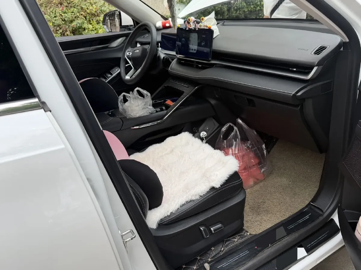 2021 Haval H6 1.5T 169HP L4 7DCT,autocango,china used car exporter,china ev exporter,chinese used car exporter,chinese used ev exporter