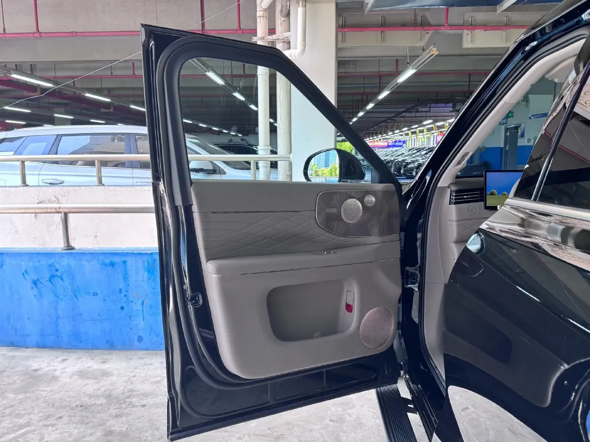 2026 IM LS9 REEV 155HP REEV,autocango,china used car exporter,china ev exporter,chinese used car exporter,chinese used ev exporter