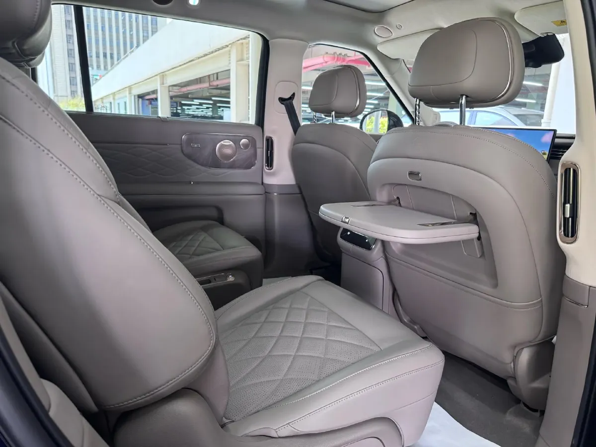 2026 IM LS9 REEV 155HP REEV,autocango,china used car exporter,china ev exporter,chinese used car exporter,chinese used ev exporter